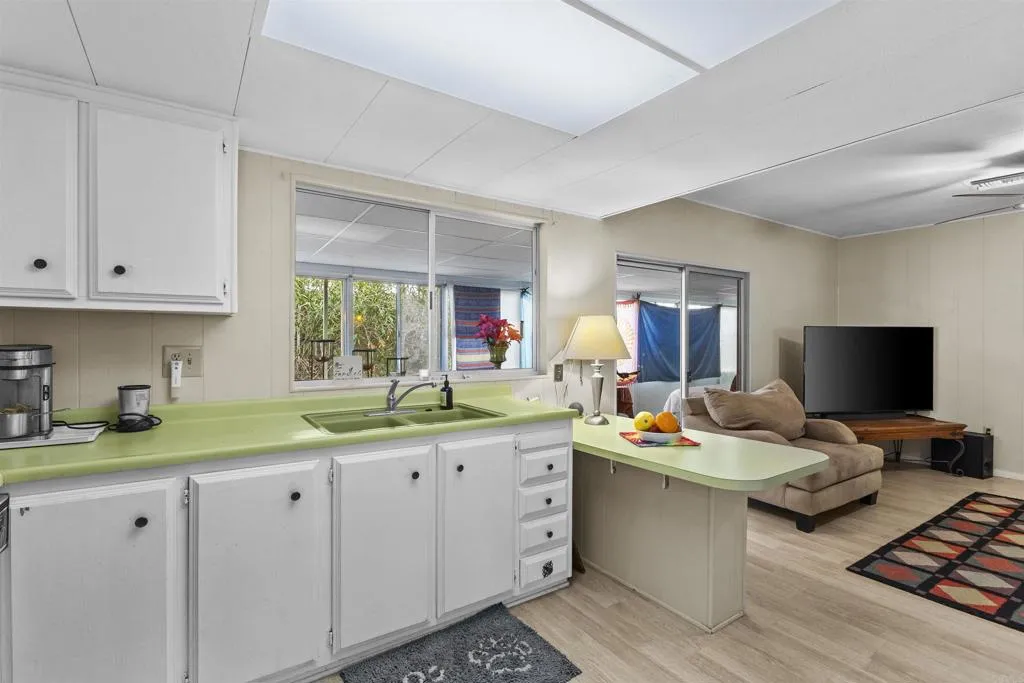 https://cdn.realtyfeed.com/cdn/127/306614433/47f6c6edc9d33bc118211d56af08bf5d.webp