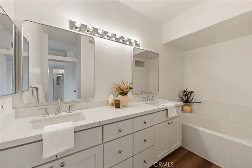 Photo #16: LG26004102 Listing: Photo #16