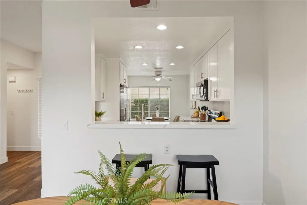 Photo #12: LG26004102 Listing: Photo #12