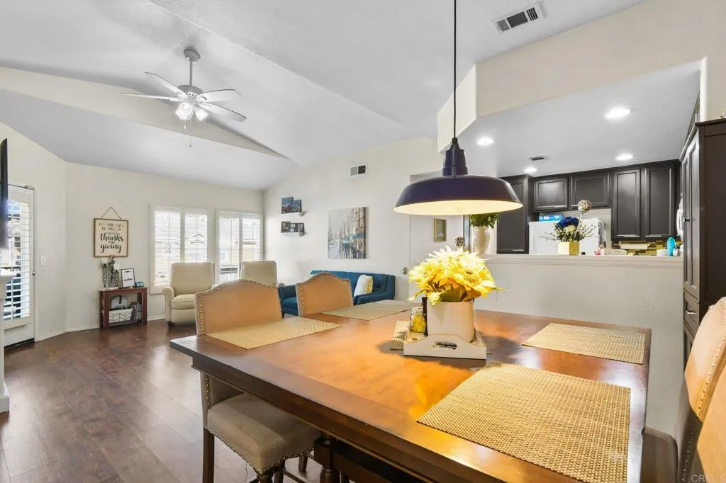 https://cdn.realtyfeed.com/cdn/127/306614439/34c67578e71e569b3b7577c85a1998b9.webp
