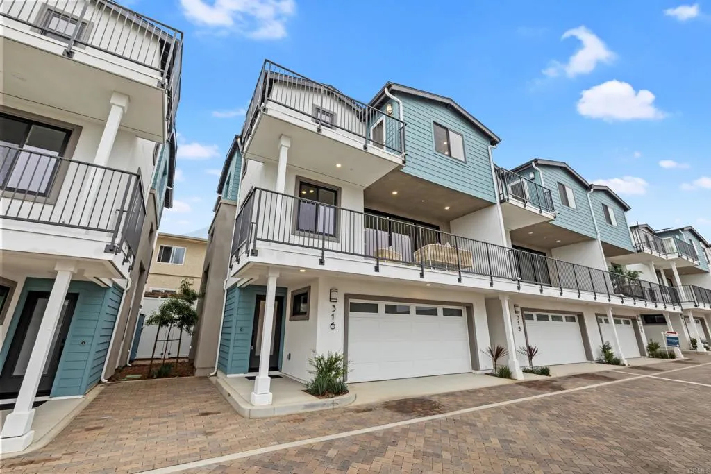 https://cdn.realtyfeed.com/cdn/127/306614441/3d92ad8179b2e47c91ceac8636ee1083.webp