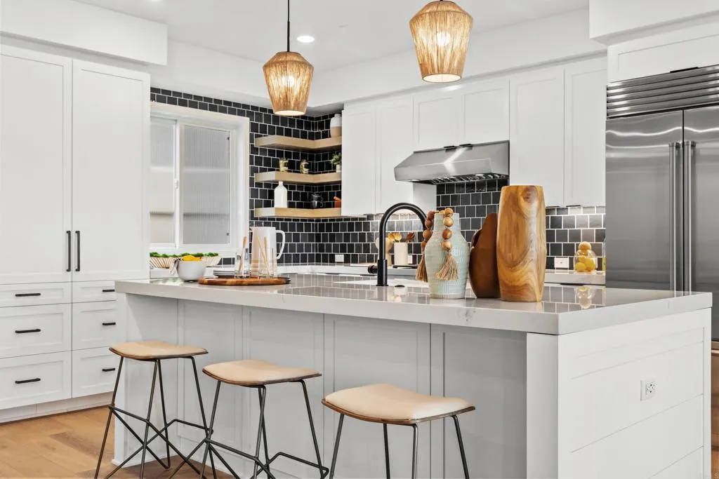 https://cdn.realtyfeed.com/cdn/127/306614441/fdab55c99f8b83b621f61405a50d250d.webp