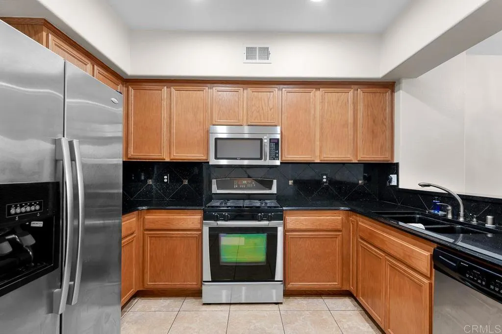 https://cdn.realtyfeed.com/cdn/127/306614536/b12125e94c912cf585d6d31824b9ea0d.webp