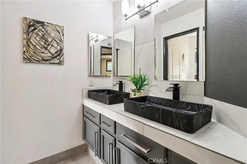 https://cdn.realtyfeed.com/cdn/127/306614596/3d74ab61faa2f5f4db90b4519e6174c3.webp