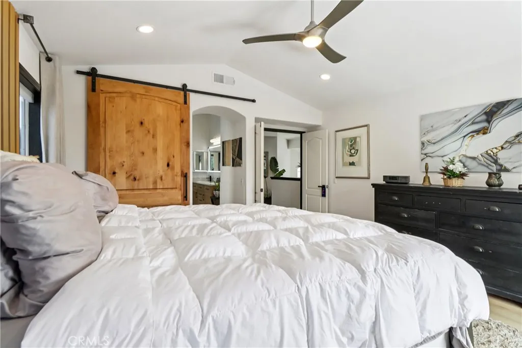 https://cdn.realtyfeed.com/cdn/127/306614596/56d3978a80c6b17702a6527042c1399c.webp