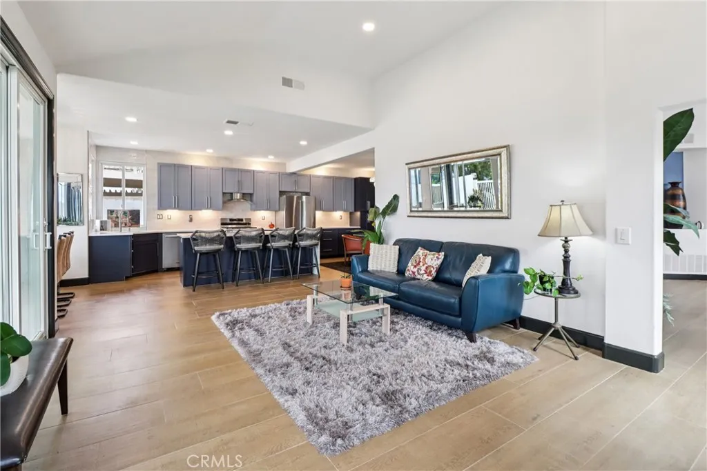 https://cdn.realtyfeed.com/cdn/127/306614596/78dae7866549fa23c4fdbc55c912acaa.webp