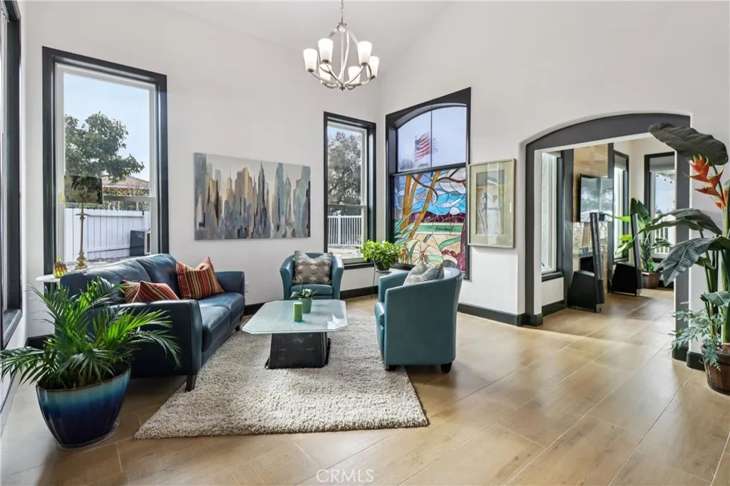 https://cdn.realtyfeed.com/cdn/127/306614596/864fd049e8125b2f19303fbb5773638d.webp
