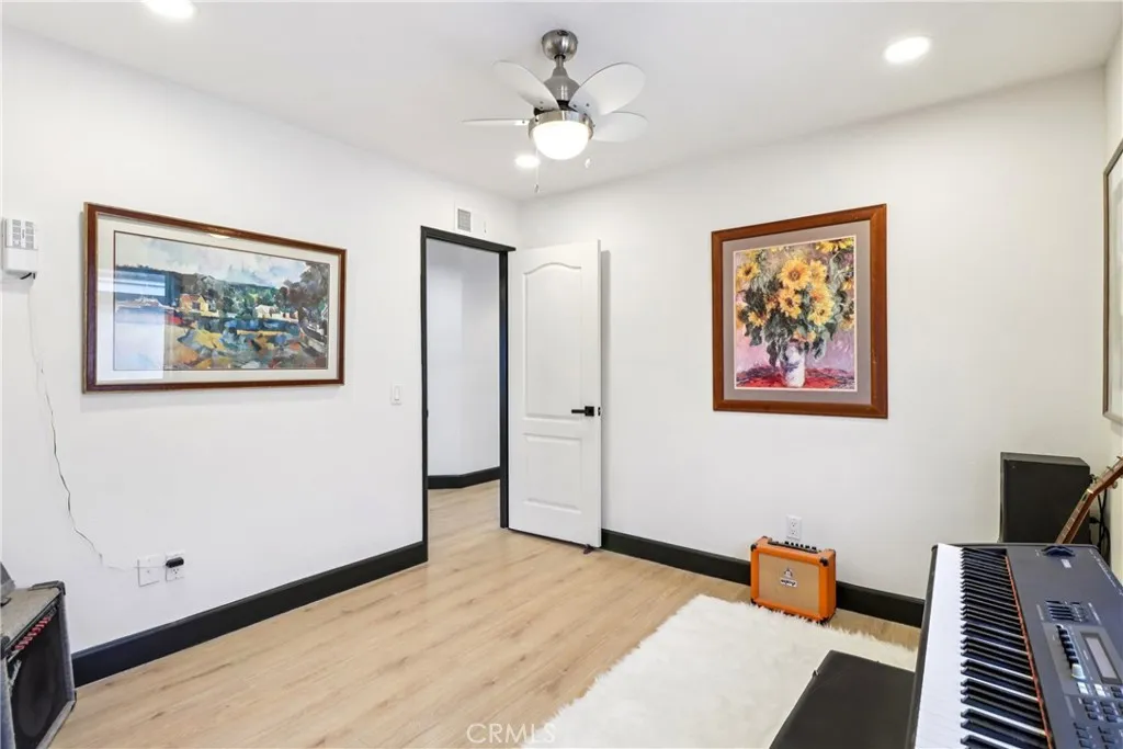 https://cdn.realtyfeed.com/cdn/127/306614596/bdaf18301542e51471ca77850cfd5fe5.webp