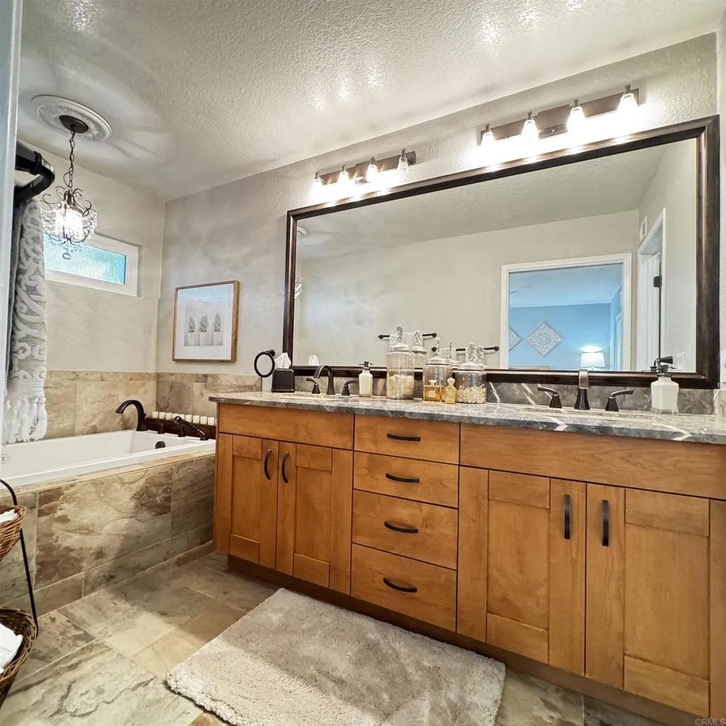 https://cdn.realtyfeed.com/cdn/127/306614629/cc94b31e369e204a54400bfba8c4573f.webp