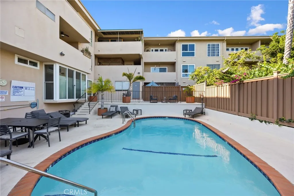 1010 Palm Avenue Unit 207, West Hollywood, CA 90069 - Photo 3 of 14, West Hollywood, CA