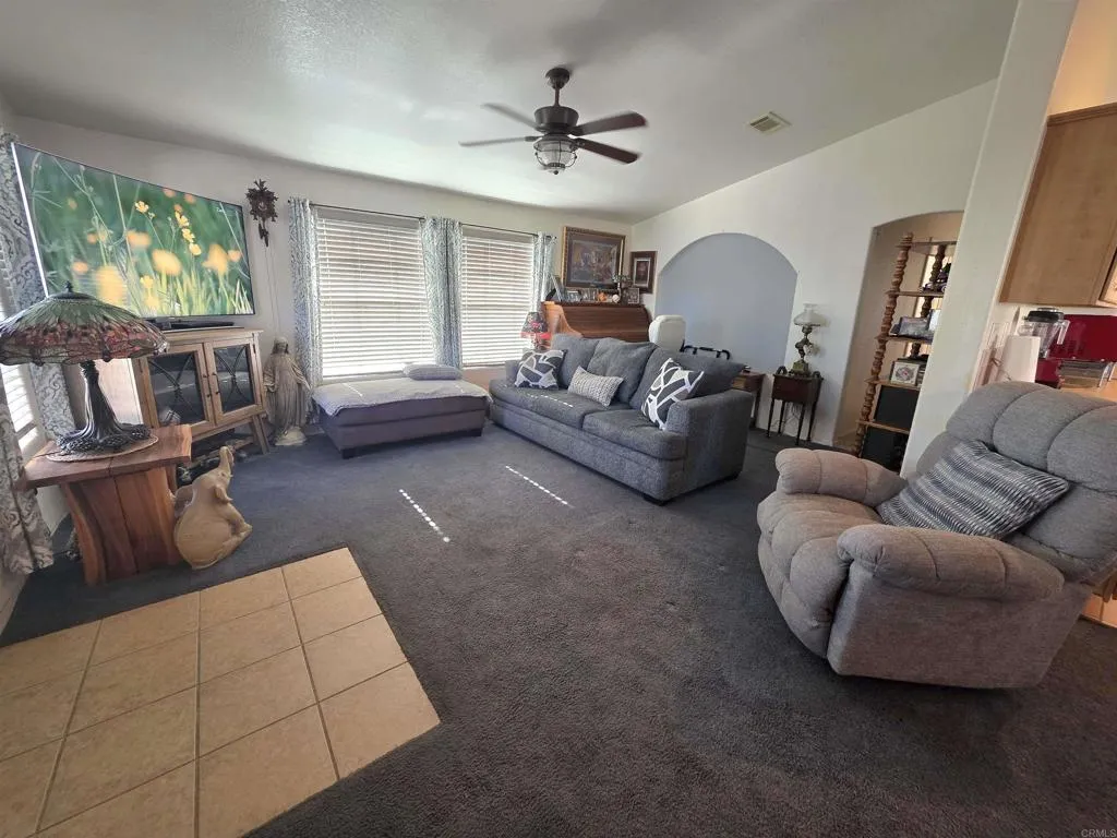 https://cdn.realtyfeed.com/cdn/127/306614661/757534b54f15742e41e366b7235726d2.webp