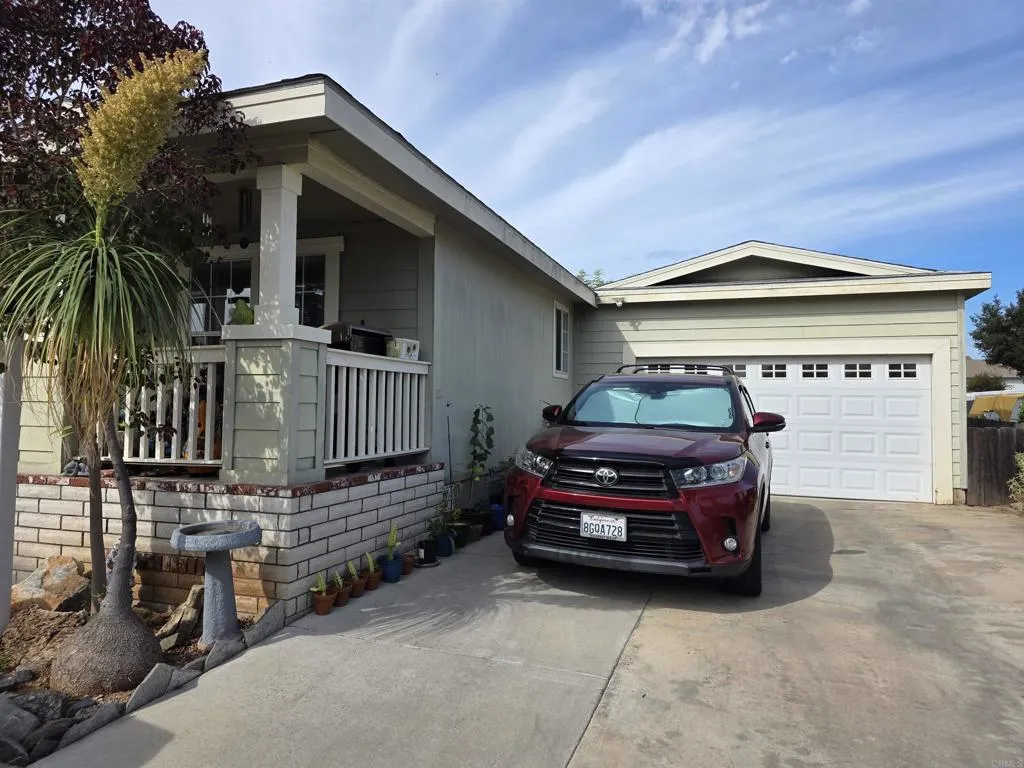 https://cdn.realtyfeed.com/cdn/127/306614661/936c0dddc09c0630f4a54f721d1a7015.webp