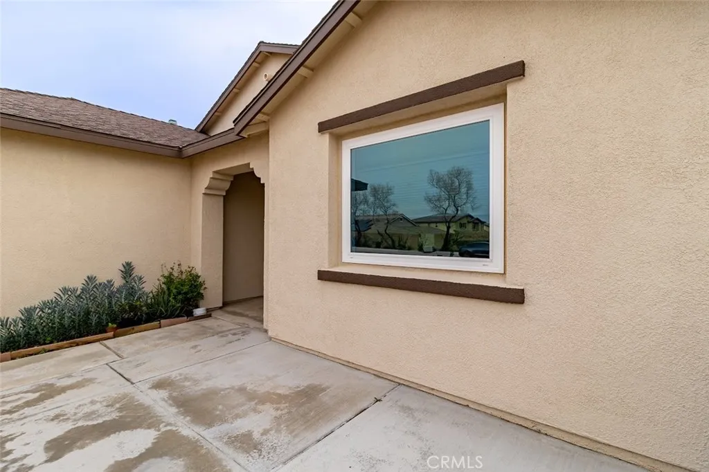 11961 Luna, Victorville, CA 92392 - Photo 2 of 18, Victorville, CA