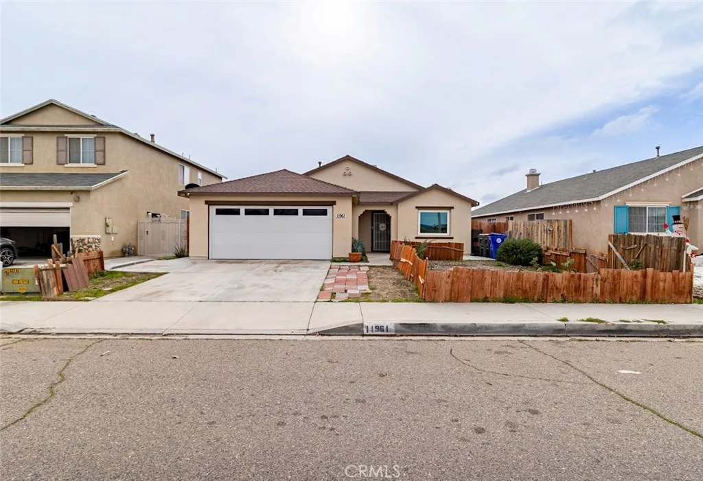 11961 Luna, Victorville, CA 92392 - Main photo, Victorville, CA