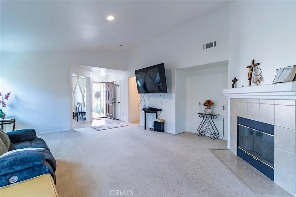 11961 Luna, Victorville, CA 92392 - Photo 5 of 18, Victorville, CA