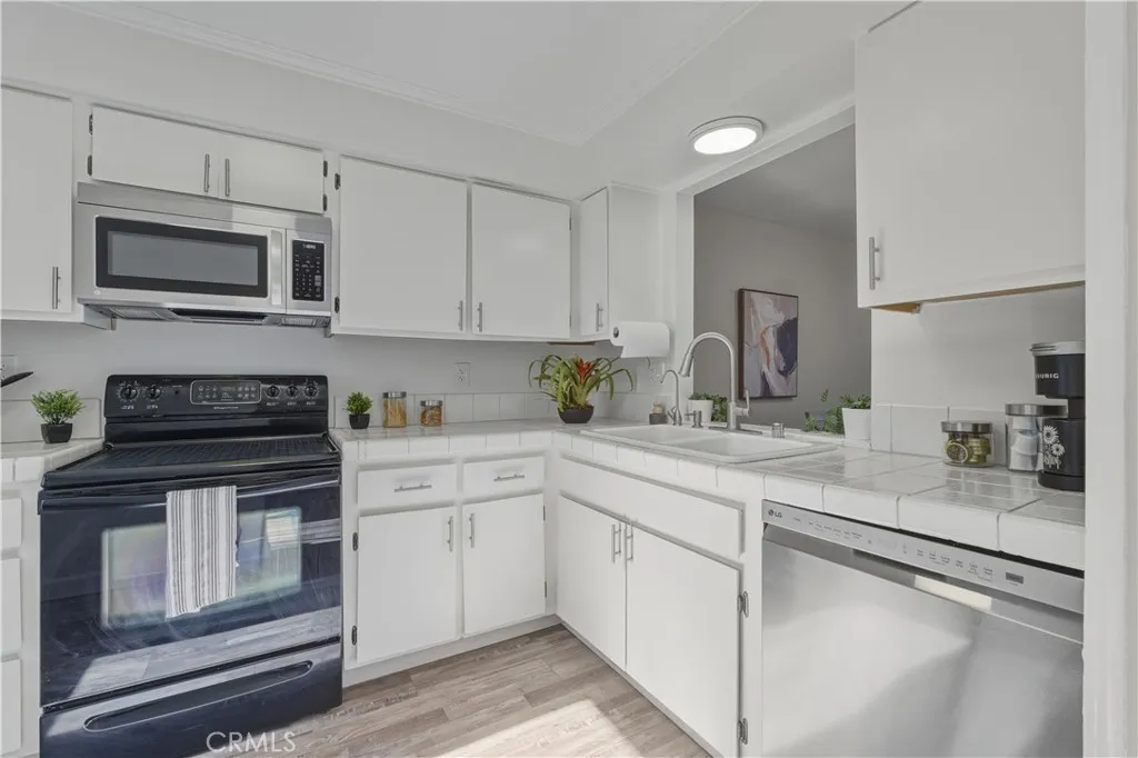 Photo #3: OC25280991 Listing: Photo #3