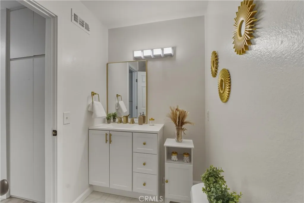 Photo #12: OC25280991 Listing: Photo #12