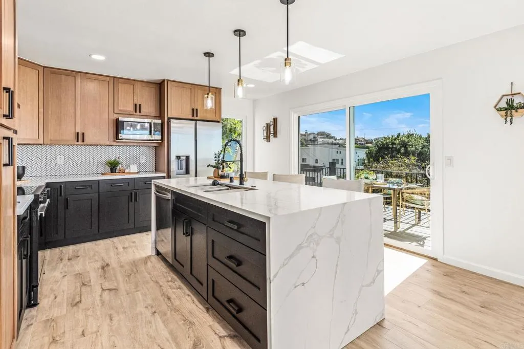 https://cdn.realtyfeed.com/cdn/127/306614706/521b9f0736bed10b5190c5fab93c8632.webp