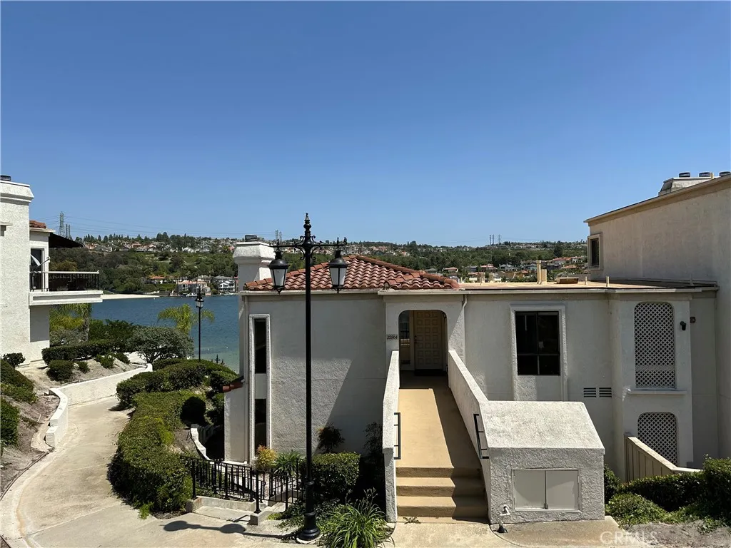 6675 Paseo Del Norte UNIT B, Carlsbad, CA, 92011