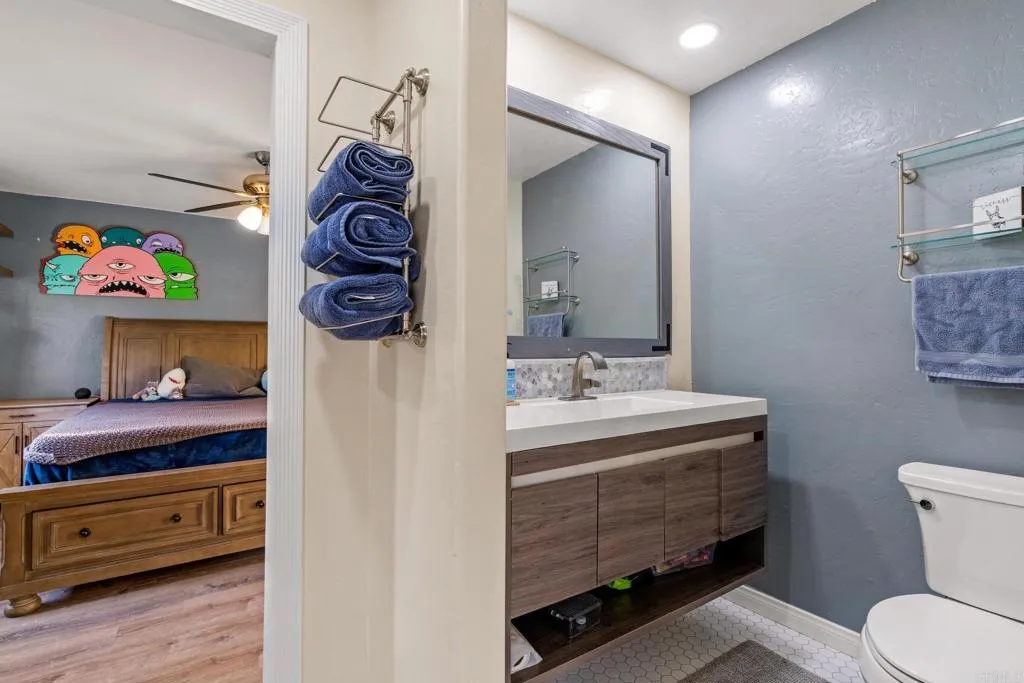 https://cdn.realtyfeed.com/cdn/127/306614770/1f4f58351f3186b3853389f57225d9e5.webp