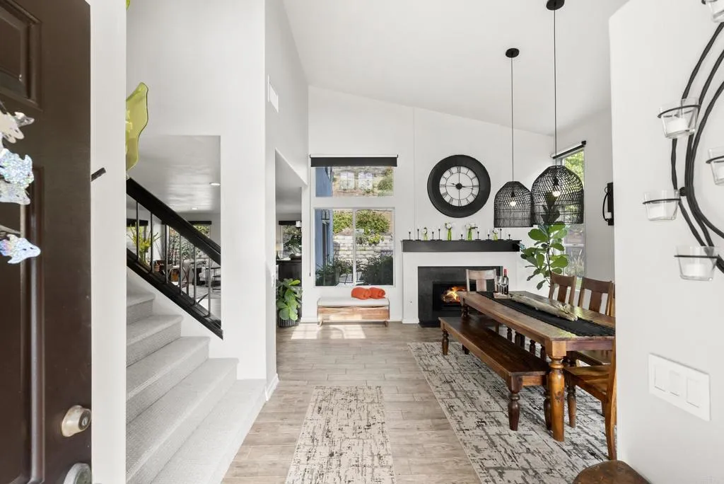 https://cdn.realtyfeed.com/cdn/127/306614788/0936861f03e0a004c5a97afb99831a62.webp