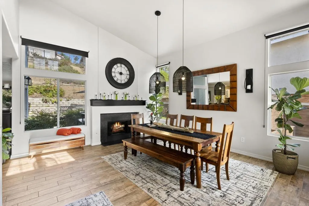 https://cdn.realtyfeed.com/cdn/127/306614788/a0e7abfd238c2423f173e9678cf33951.webp