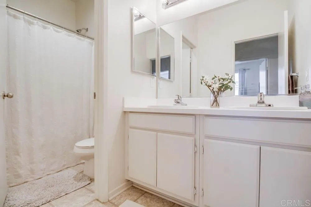 https://cdn.realtyfeed.com/cdn/127/306614852/5c690c3622e0018239f8872415cf344b.webp