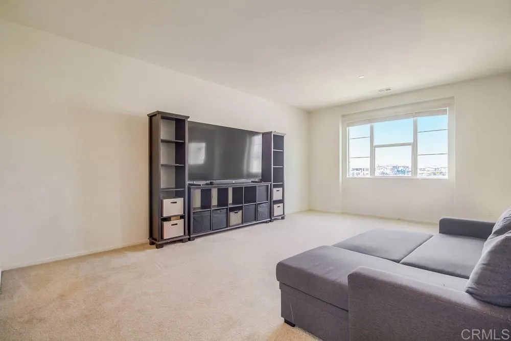 https://cdn.realtyfeed.com/cdn/127/306614852/f163220b31da289929e0565cec0387b0.webp