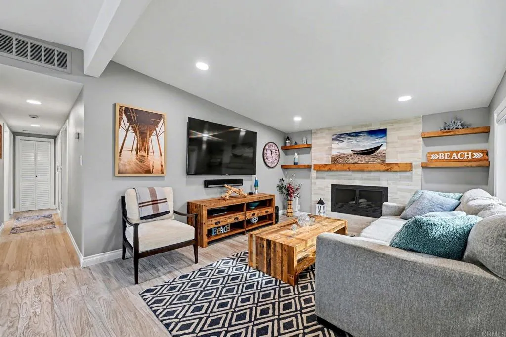 https://cdn.realtyfeed.com/cdn/127/306614859/1b0fc360e33762d05236c881b07e5459.webp
