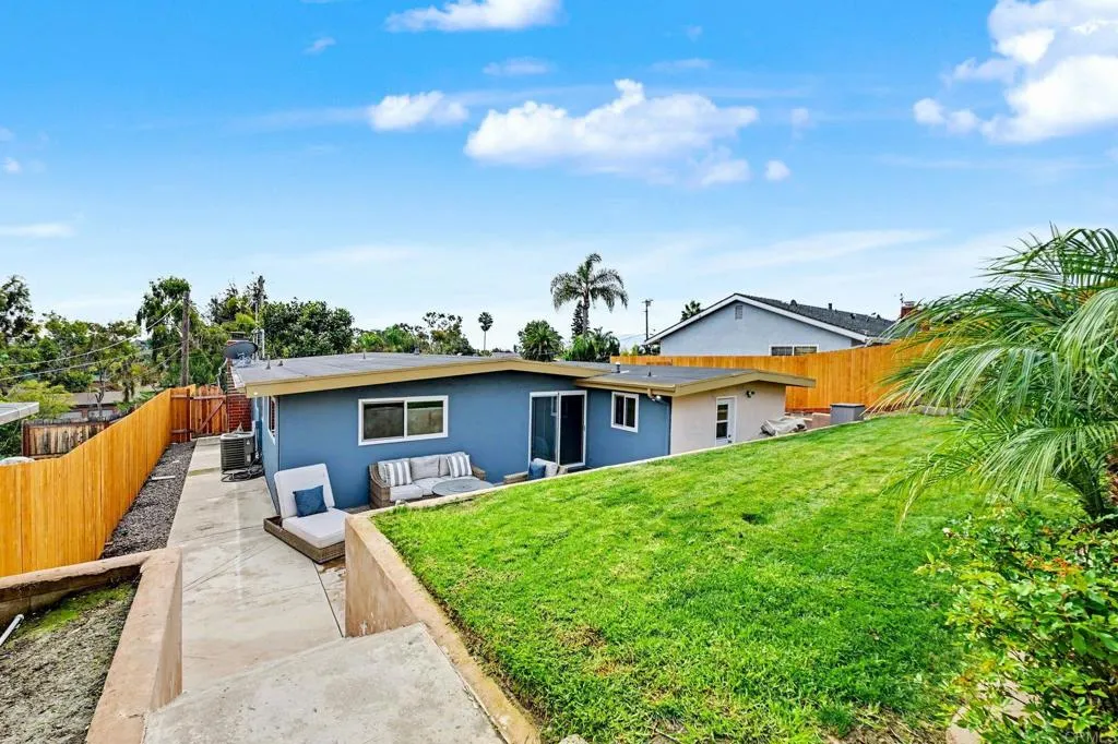 https://cdn.realtyfeed.com/cdn/127/306614859/1b2b79b20ddcd44222cb684535099199.webp