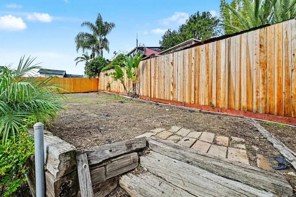 https://cdn.realtyfeed.com/cdn/127/306614859/8a5bc091b29f16172636274c6370d4bc.webp