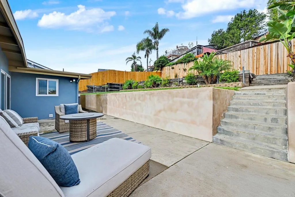 https://cdn.realtyfeed.com/cdn/127/306614859/aca591d017cb5d37b1107336a9b98395.webp