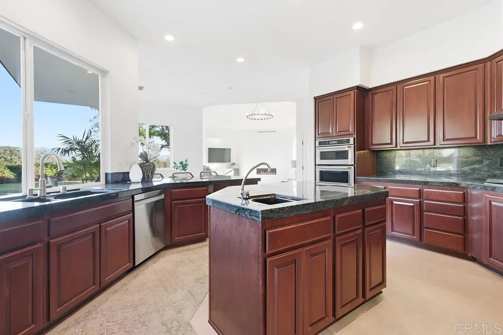 https://cdn.realtyfeed.com/cdn/127/306614868/16585604c11e693b214b5f6952bd8124.webp