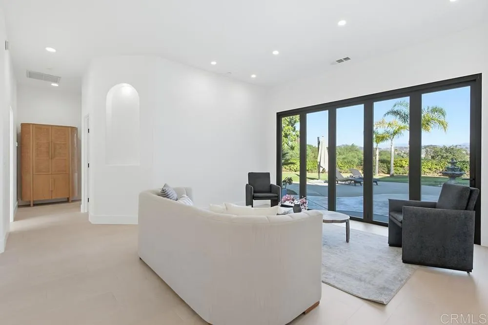 https://cdn.realtyfeed.com/cdn/127/306614868/1a7216303b25d3633da123c5ff8ff122.webp