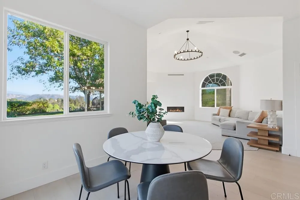 https://cdn.realtyfeed.com/cdn/127/306614868/d9e67d528ac9188b85098857acc69eb8.webp