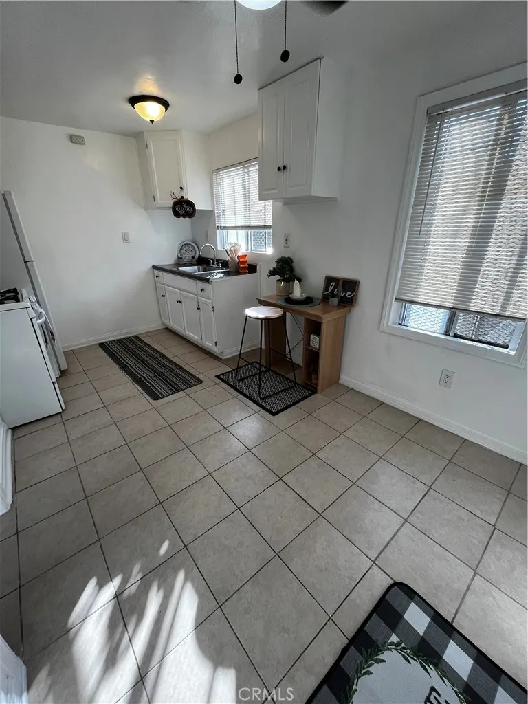 4522 Normandie Avenue UNIT 1/2, Los Angeles, CA, 90037