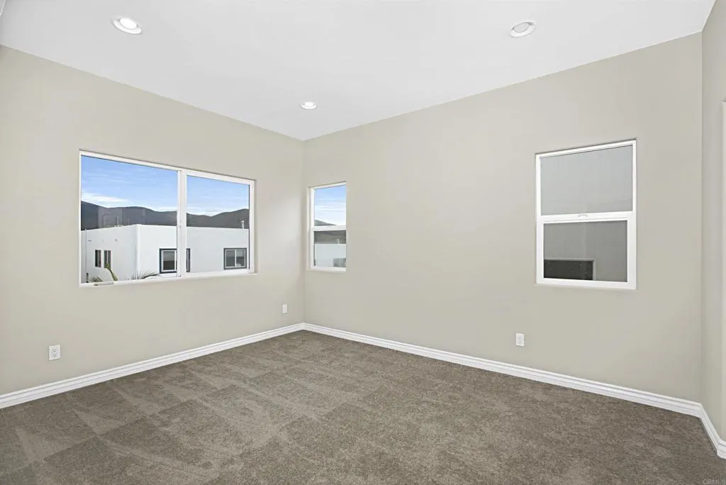 https://cdn.realtyfeed.com/cdn/127/306615011/355986bc4c12f0bd28ccd0f0f6383c54.webp