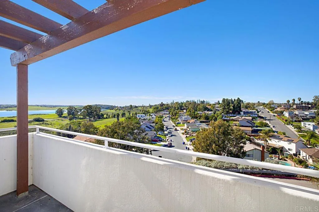 https://cdn.realtyfeed.com/cdn/127/306615011/f91881bb363401b78aee913bcf95492b.webp