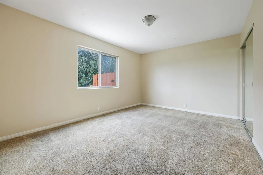 https://cdn.realtyfeed.com/cdn/127/306615065/a6fd28835e7b118c9538628b745c3889.webp