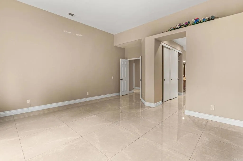 https://cdn.realtyfeed.com/cdn/127/306615118/1c863d9855786c81111d318938f41023.webp