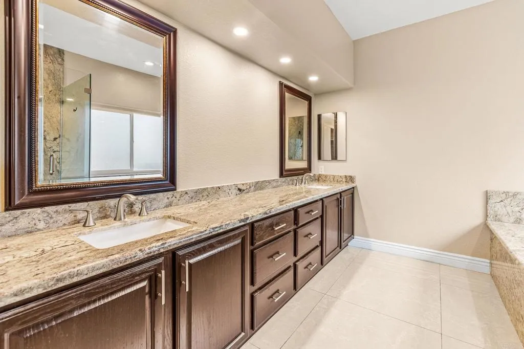 https://cdn.realtyfeed.com/cdn/127/306615118/65a102a1cc57e69e75289b195fca2ed5.webp