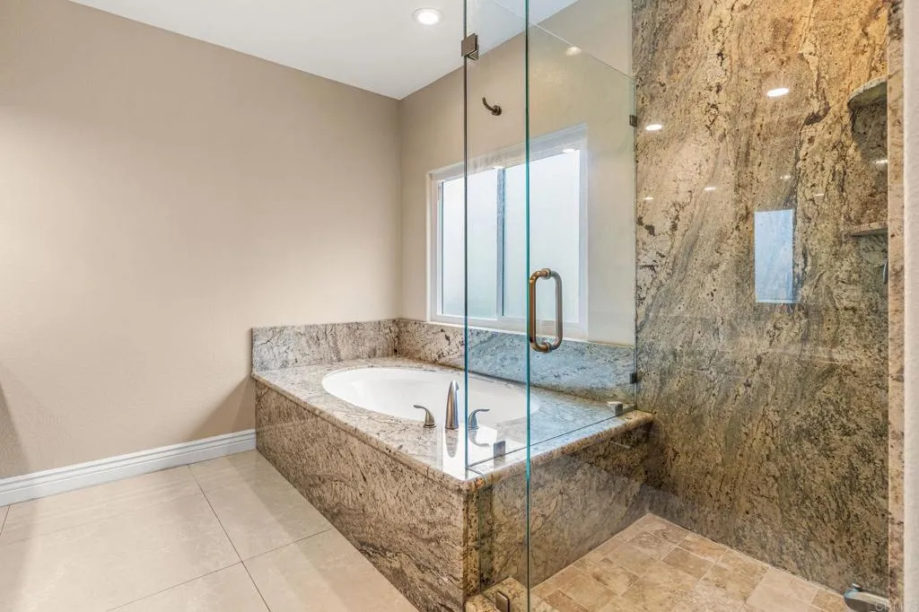 https://cdn.realtyfeed.com/cdn/127/306615118/ca658d4083a1bc4893acc8bc56490728.webp
