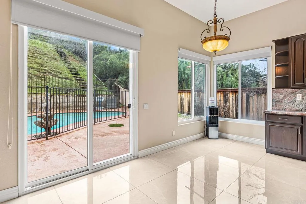 https://cdn.realtyfeed.com/cdn/127/306615118/dd17935863504cdf81734b8ec3bf6b0b.webp