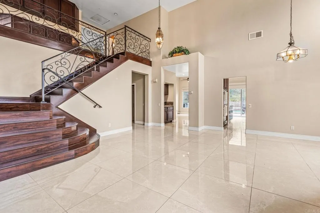 https://cdn.realtyfeed.com/cdn/127/306615118/f362ab2b6eeb8b4159af8013f6d369cc.webp