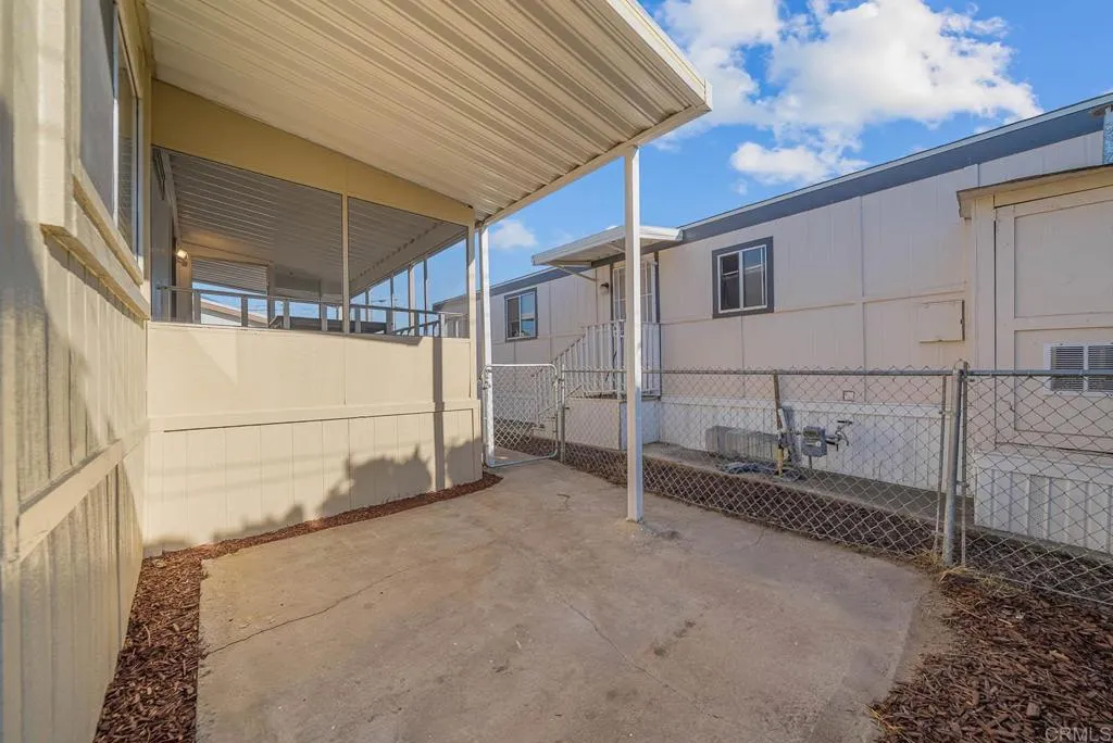 https://cdn.realtyfeed.com/cdn/127/306615172/7444a305166446d3988347731fc873a3.webp