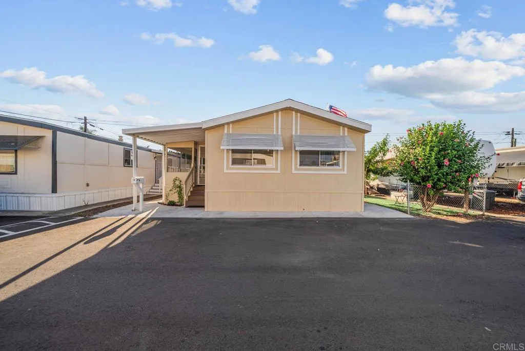 https://cdn.realtyfeed.com/cdn/127/306615172/8e14cad41a9bb2ab0f8703b0ab3ace53.webp