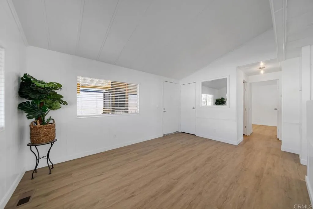 https://cdn.realtyfeed.com/cdn/127/306615172/c26180784f807fce039ac90149763e6c.webp