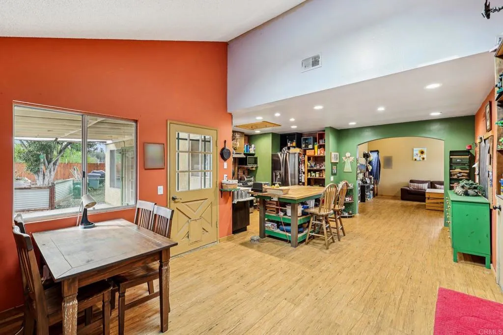 https://cdn.realtyfeed.com/cdn/127/306615176/d6952bbf250eb8542903915955cb8420.webp
