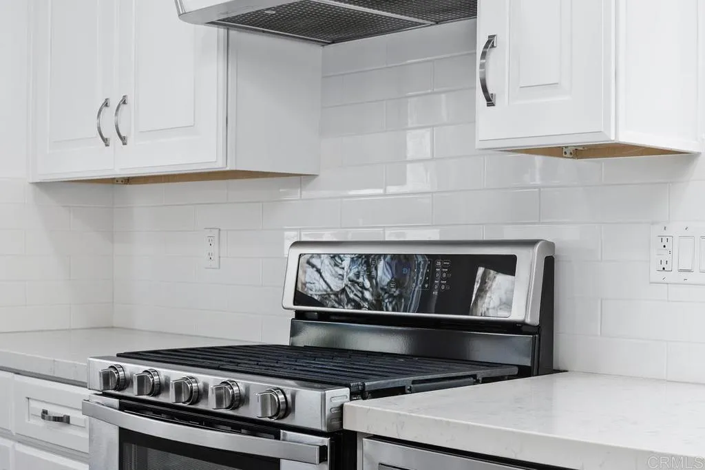 https://cdn.realtyfeed.com/cdn/127/306615202/f1adc9e911bcccec1126e927339ffe5f.webp