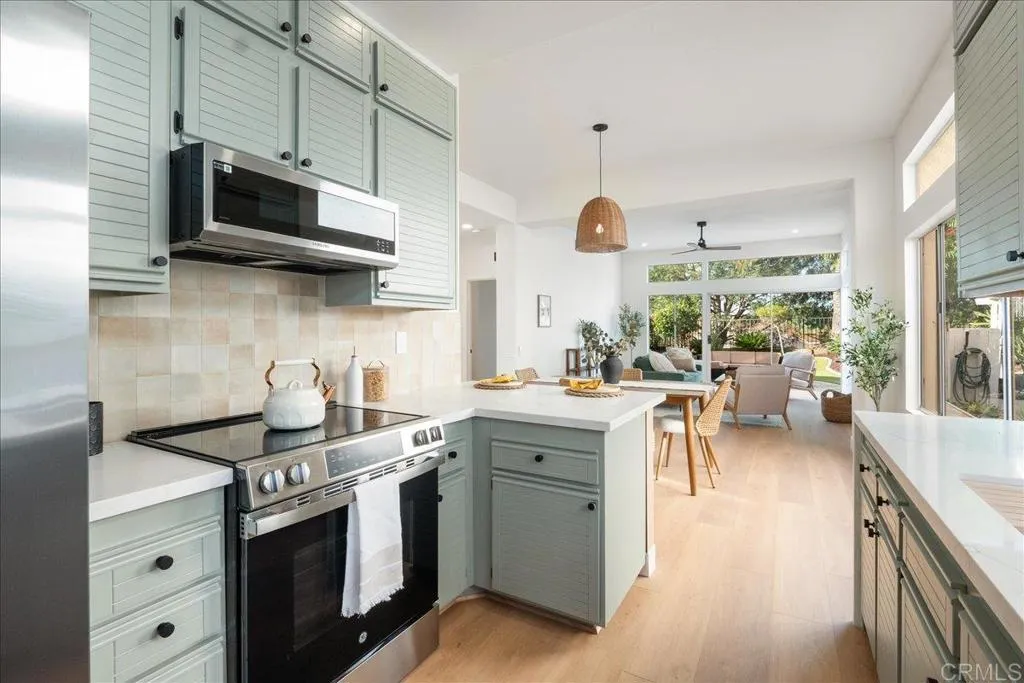 https://cdn.realtyfeed.com/cdn/127/306615204/213fe98f8b3e50630cae3a24a05b44f2.webp